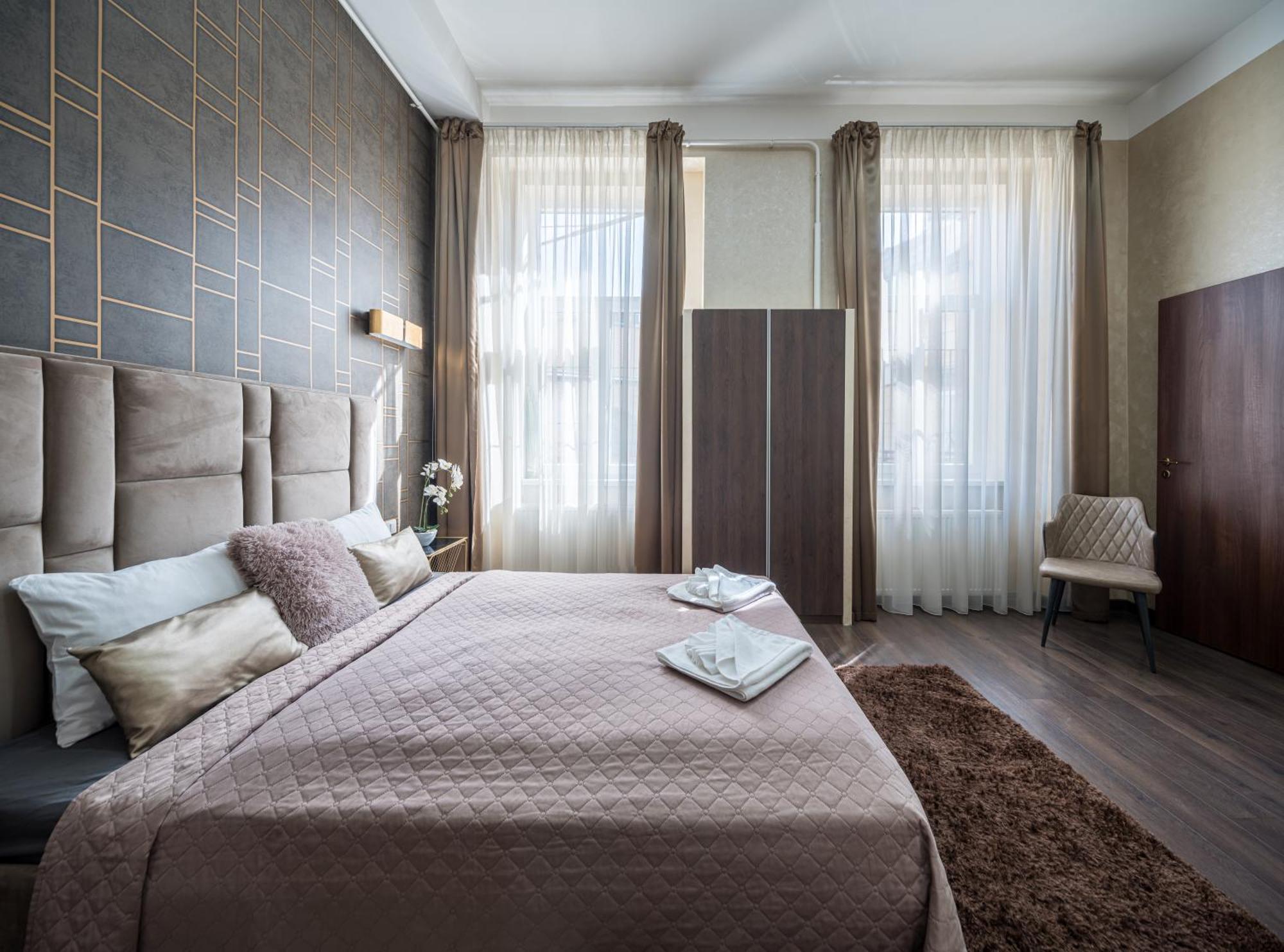 Dohany Dreamy Delight Luxury Apt With Sauna